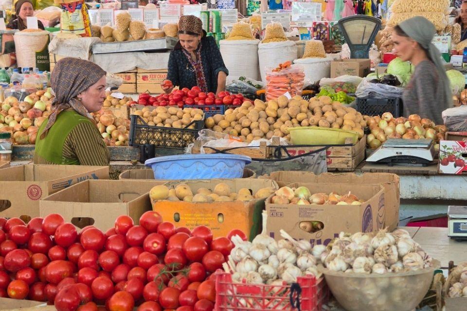 De kleurrijke bazaar van Mary, Turkmenistan