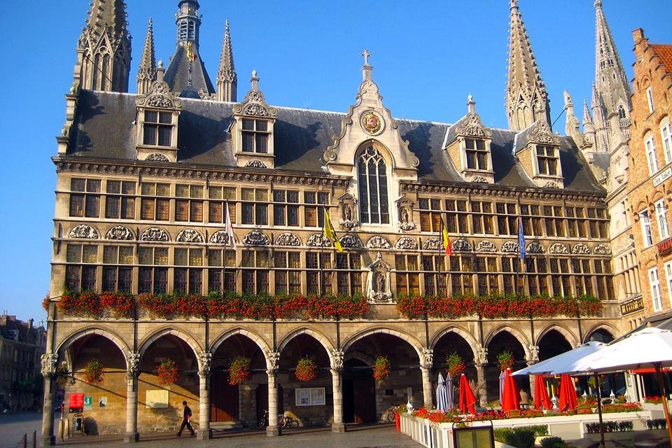 De Grote Markt in Ieper, België