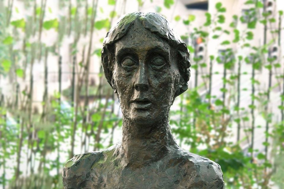 Virginia Woolf in Tavistock Square Bloomsbury Londen