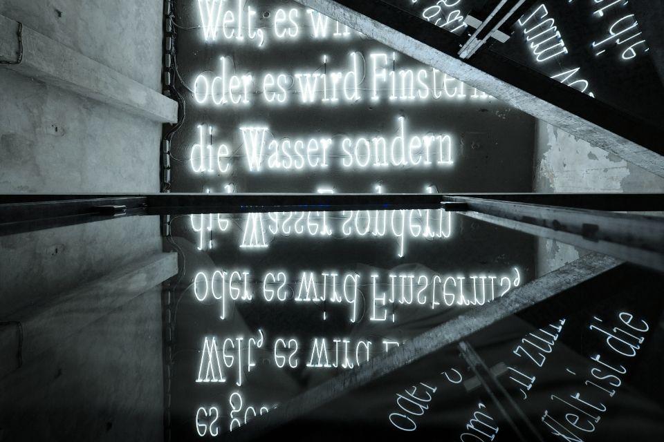 Zentrum für Lichtkunst | Joseph Kosuth Signatur des Lichts | Foto Frank Vinken
