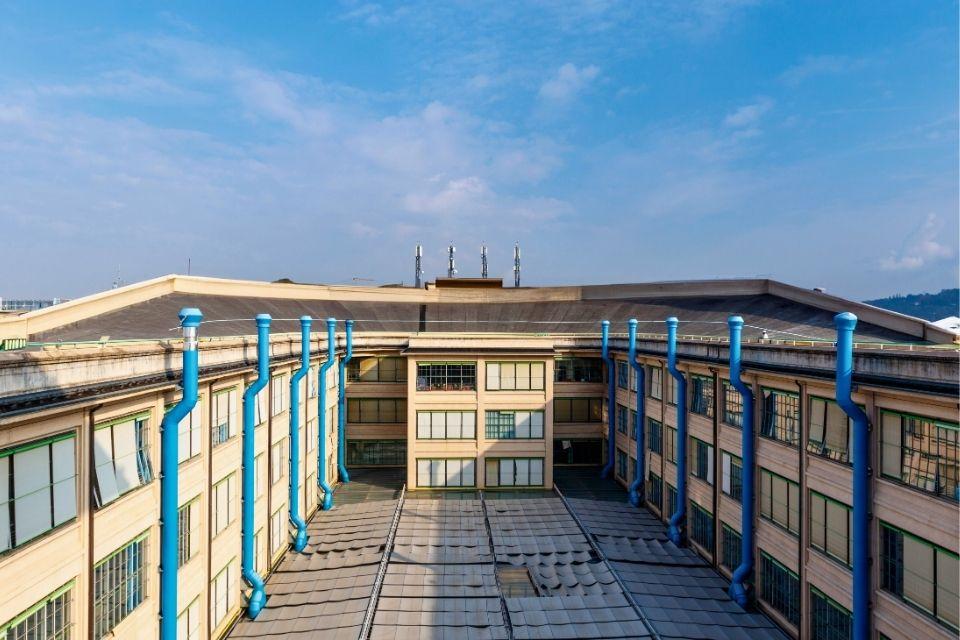 De testracebaan op het dak van de Fiat-fabriek Lingotto Turijn