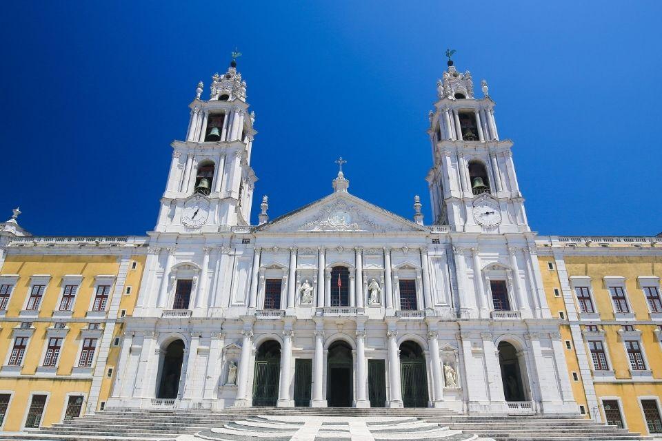 Palácio de Mafra in Mafra Portugal