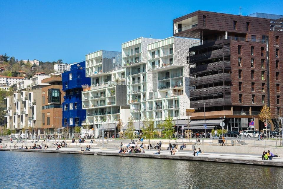 Moderne architectuur in de wijk Perrache in Lyon Frankrijk