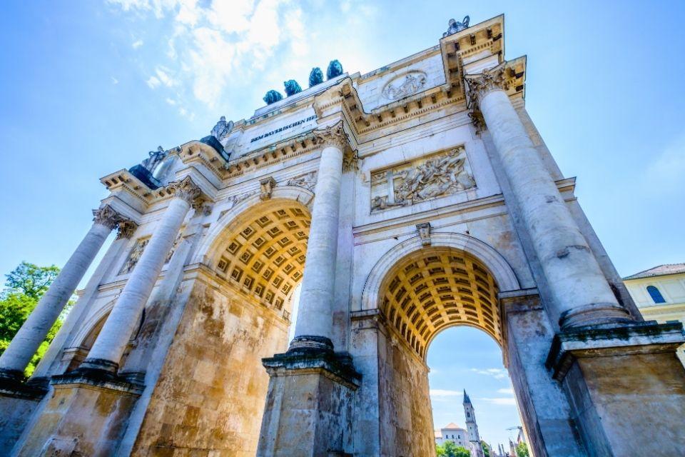 Siegestor bij de Ludwigstrasse in München Duitsland