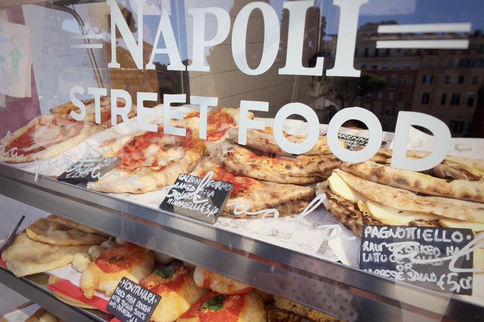 Streetfood in Napels, Italië