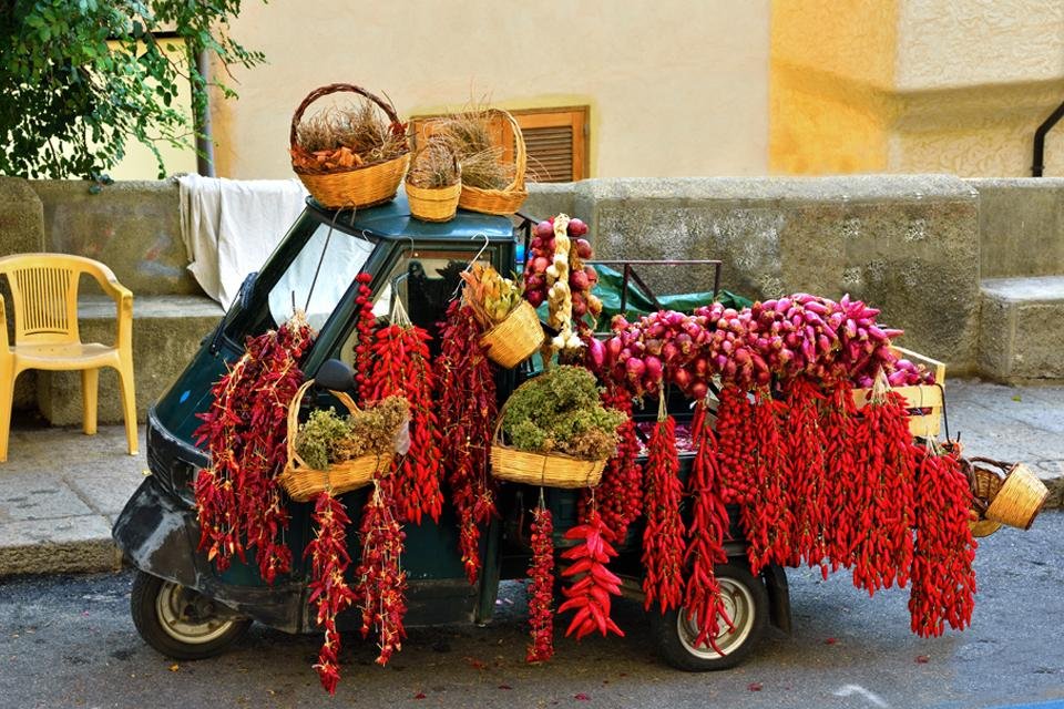 Straatbeeld in Calabrië, Italië