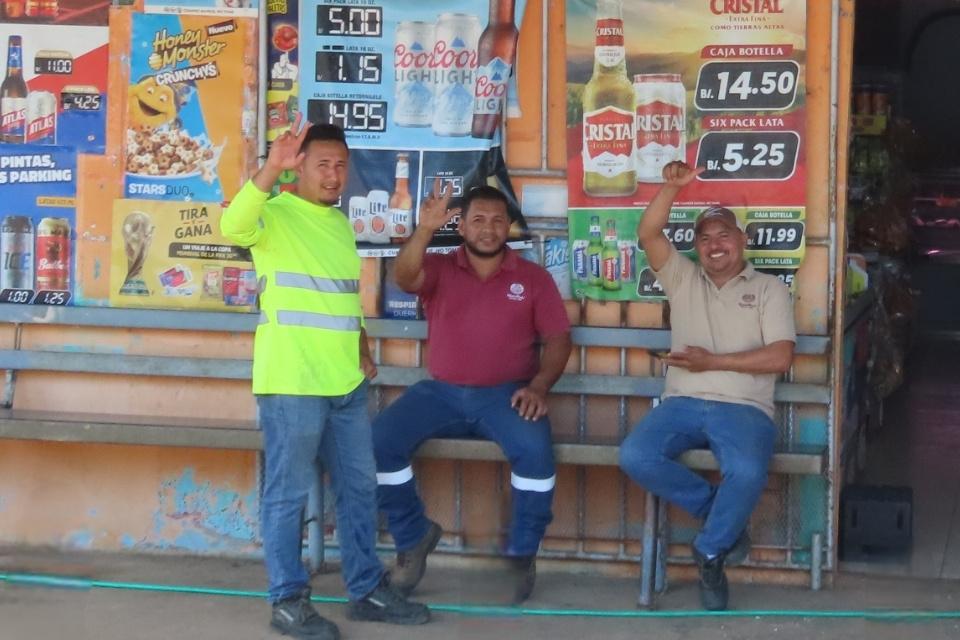 Vriendelijke truckers langs de Pan-American Highway, Panama | Foto: reisexpert Tom
