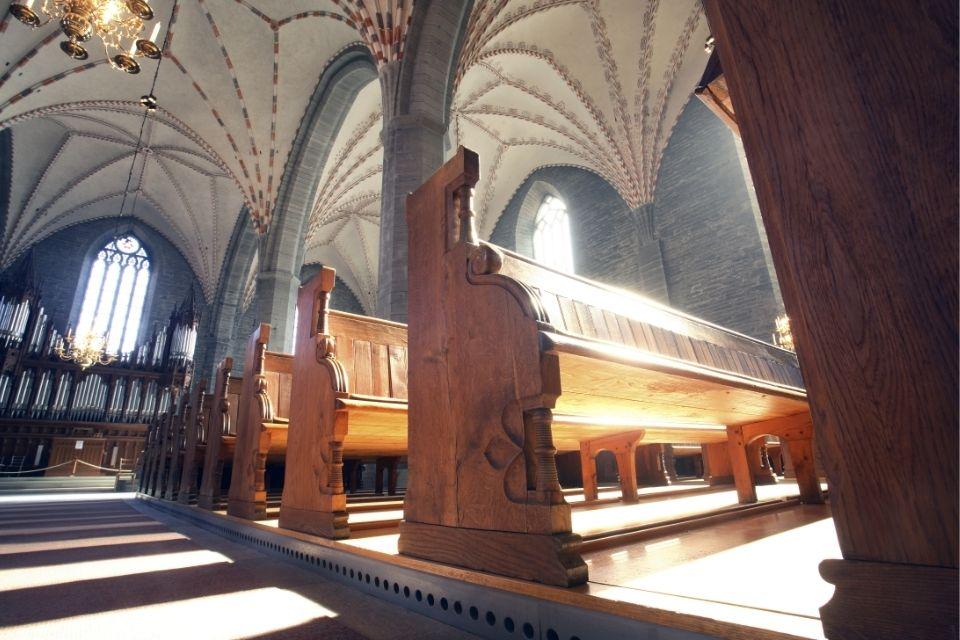 In de gotische kloosterkerk van Vadstena Zweden