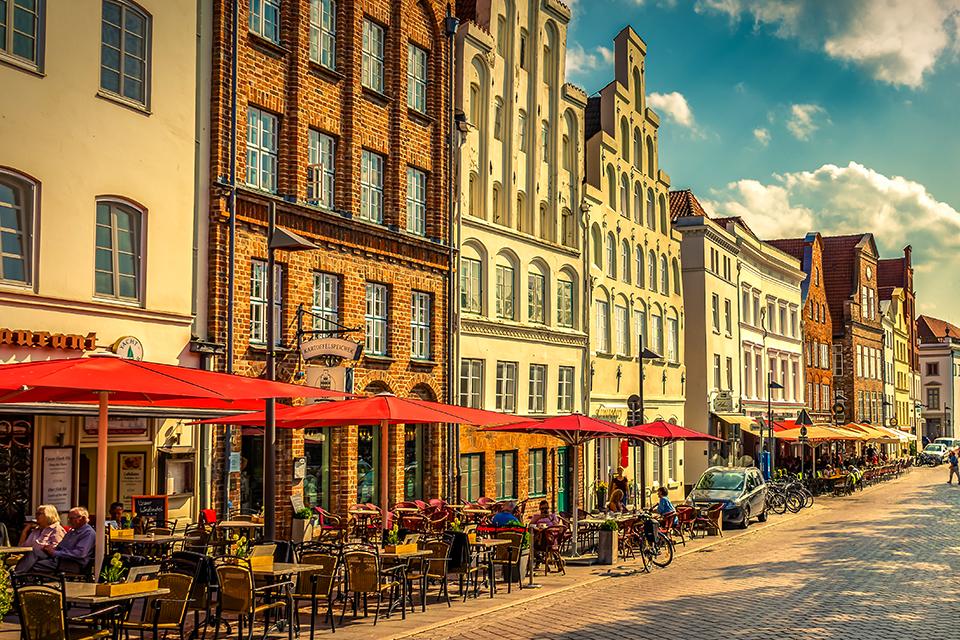 Straatbeeld in Lübeck, Duitsland