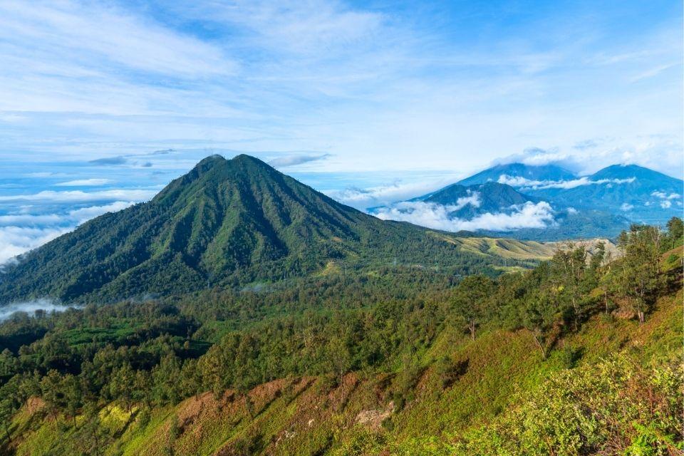 Landschap rond de Ijenvulkaan op Java, Indonesië