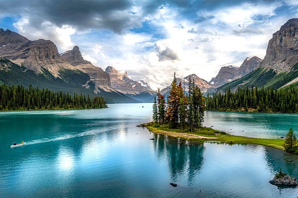 Maligne Lake Spirit Island Canada
