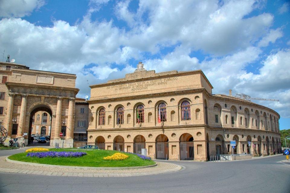 De beroemde Sferisterio in Macerata, de Marken, Italië