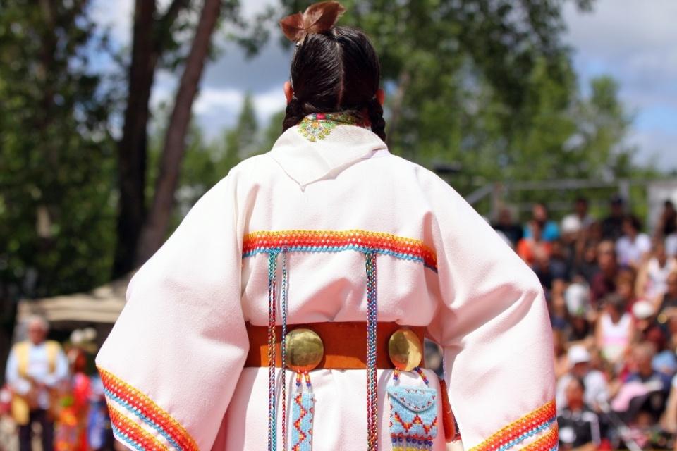 Traidtionele kleding van de Huron-Wendat-bevolking, Wendake, Québec, Canada