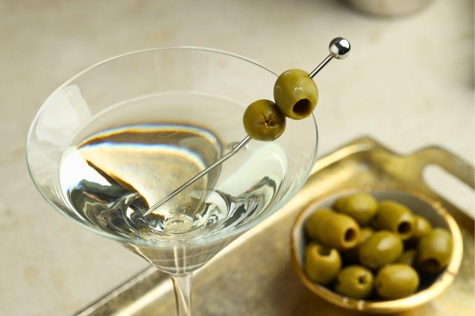 Martini met olijven