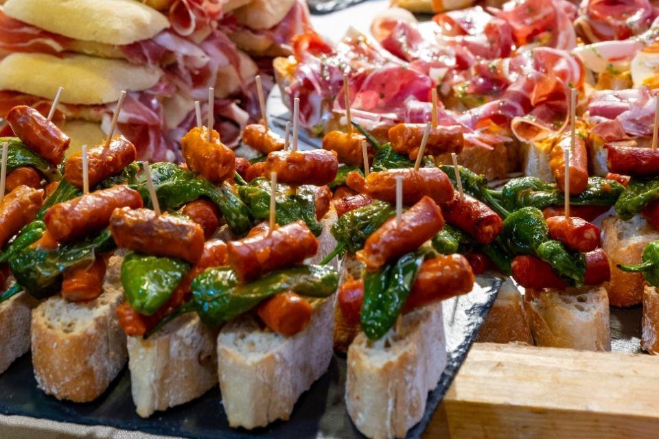 Pinxtos in San Sebastián, Spanje