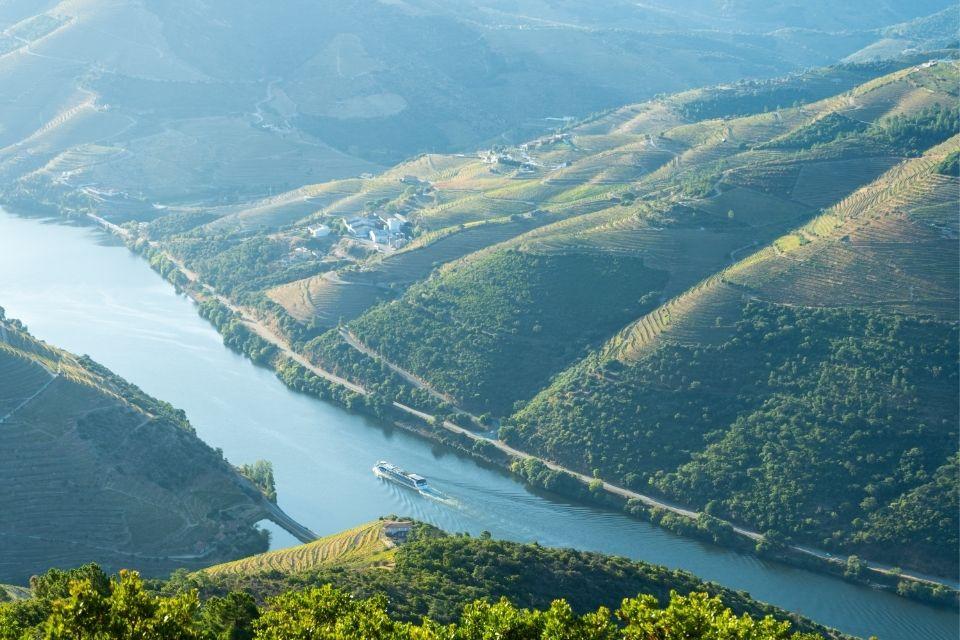 Cruise over de Douro in Portugal