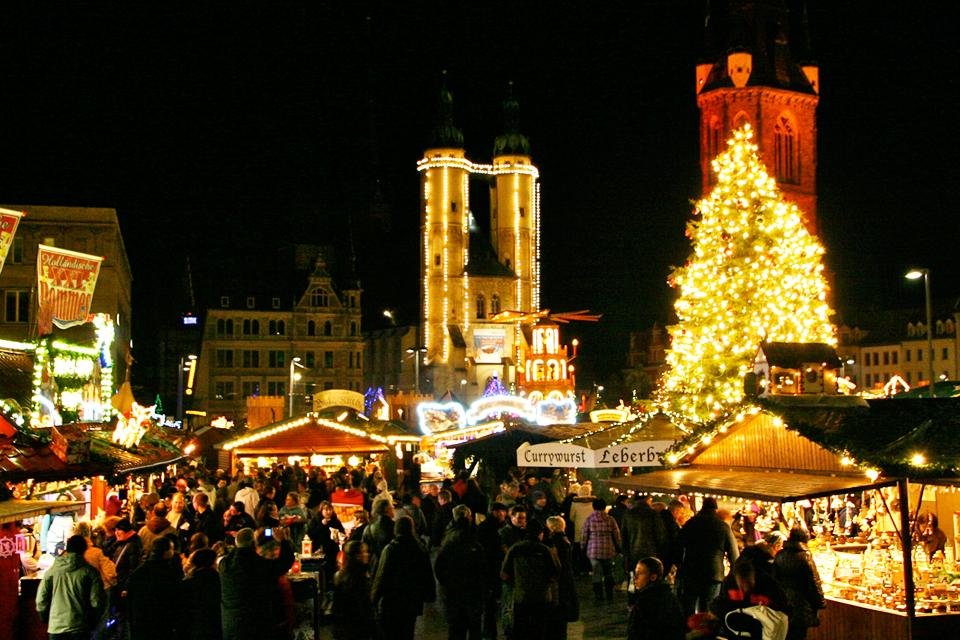 Kerstmarkt in Halle, Duitsland