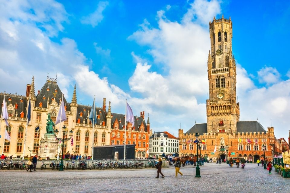 De Grote Markt in Brugge, België