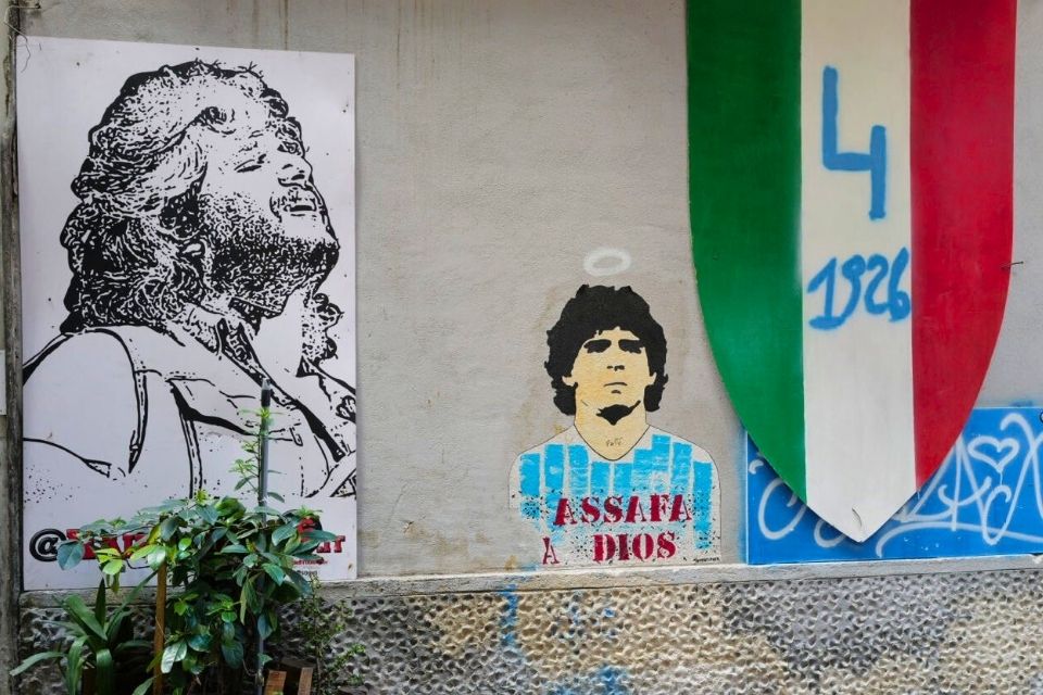 De heilige Maradona | Foto Harm Hakkoer